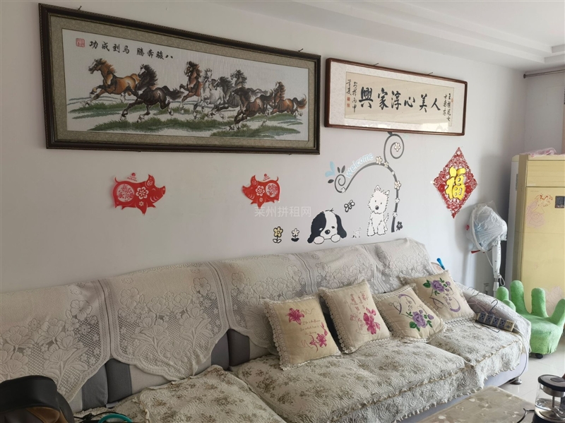 城东,一中附近,精装修,带家具家电,拎包入住