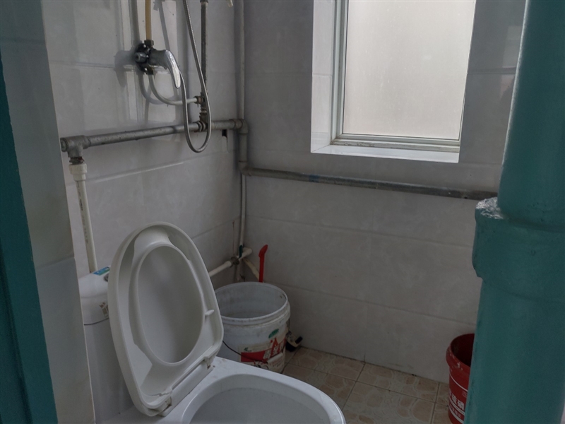 楼房出租,二楼,三室一厅,大润发附近