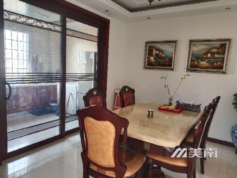 000326紫景花园 豪华三室双卫2400