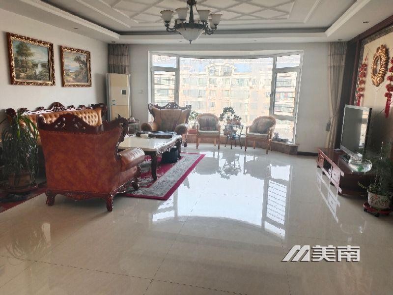 000326紫景花园 豪华三室双卫2400