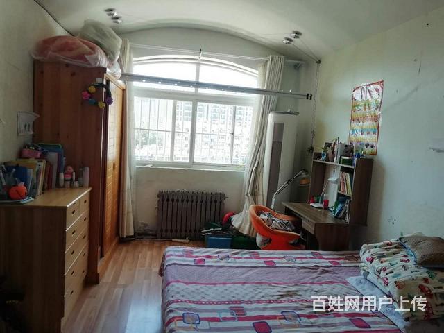 西山路精装二室一厅南北通透阁楼急售39.8万