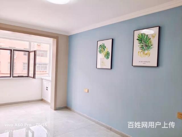 世纪花园旁边2楼3室