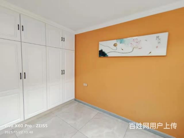 世纪花园旁边2楼3室