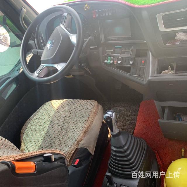 出售二手重汽汕德卡牵引车头540马力20年国五