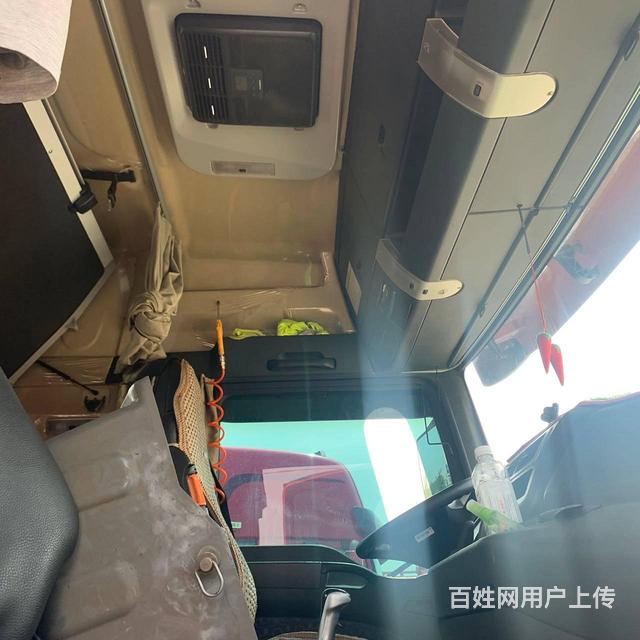 出售二手重汽汕德卡牵引车头540马力20年国五