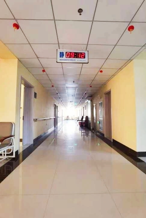 大型养老服务中心 常年招收需要照顾的老人 诚聘护工