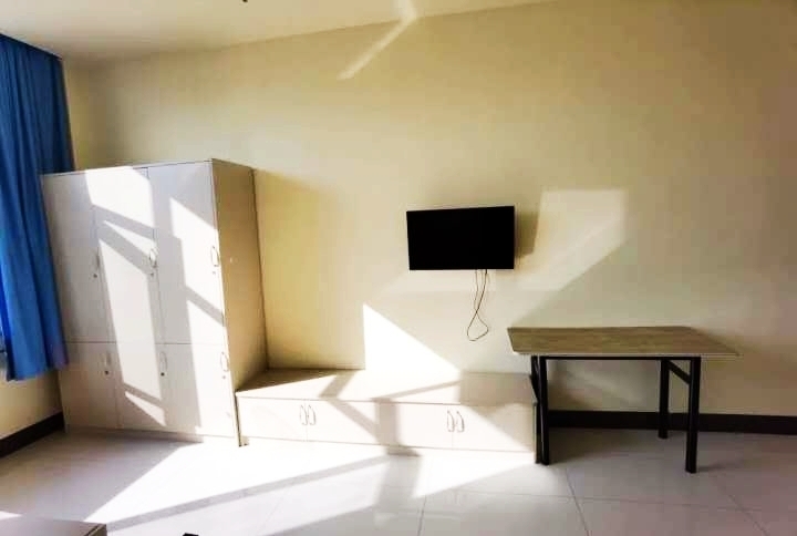 大型养老服务中心 常年招收需要照顾的老人 诚聘护工