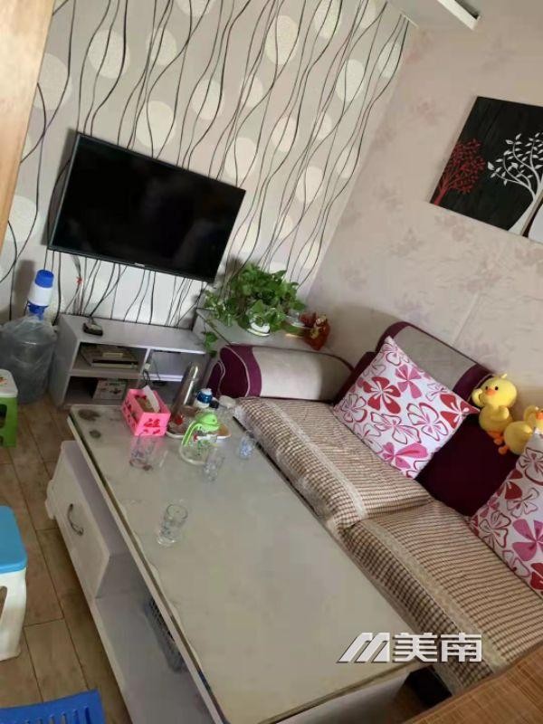 明珠园西区 五楼1200拎包入住