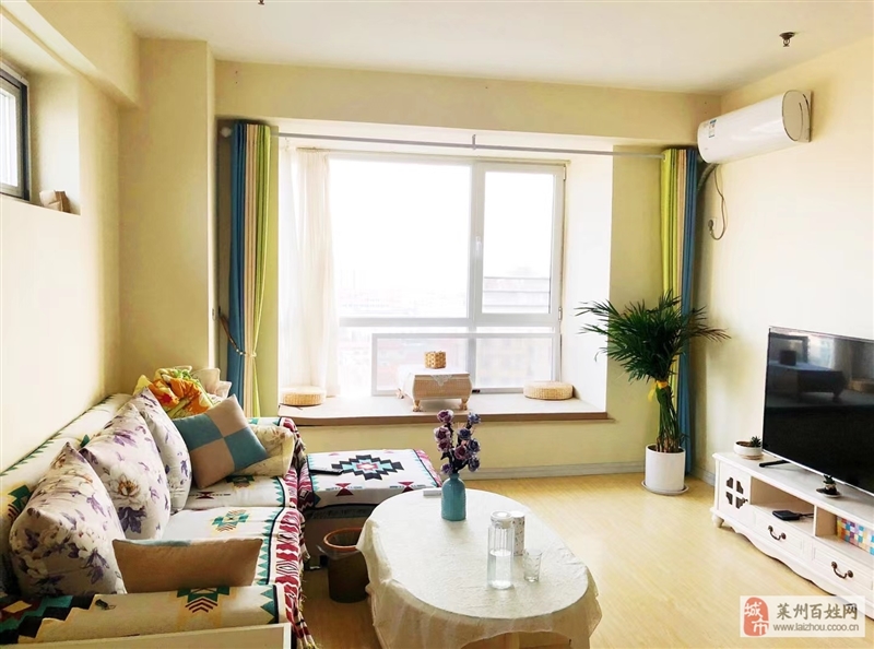 翔龙云海新房首租!1室1厅1卫2400元/月