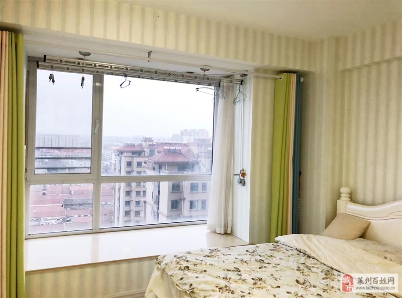 翔龙云海新房首租!1室1厅1卫2400元/月