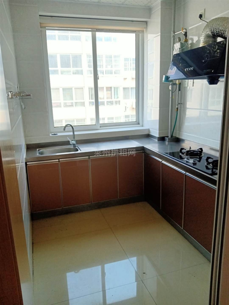 中医院,小飞象附近,精装修,带家具家电,拎包入住