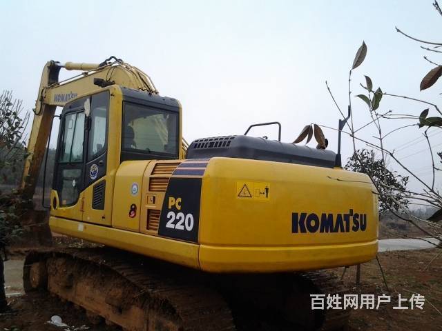 低价出售原装小松200、220、240等二手挖掘机