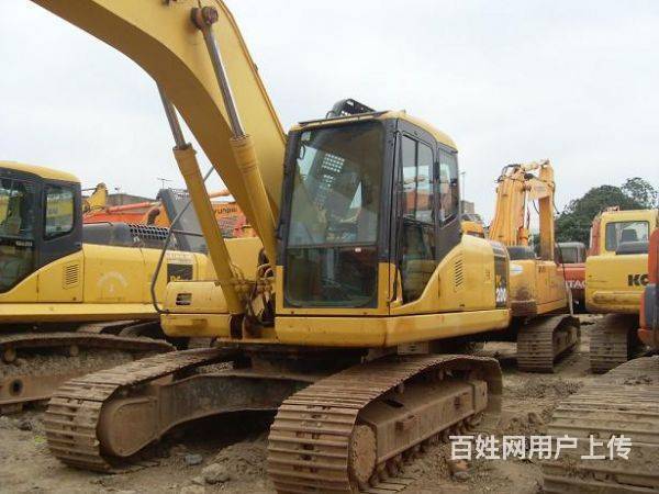 低价出售原装小松200、220、240等二手挖掘机