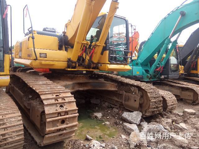 低价出售原装小松200、220、240等二手挖掘机