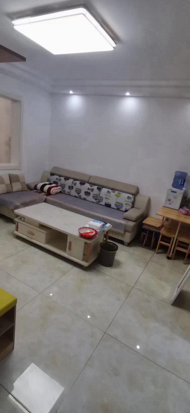 出租城南电梯精装两室