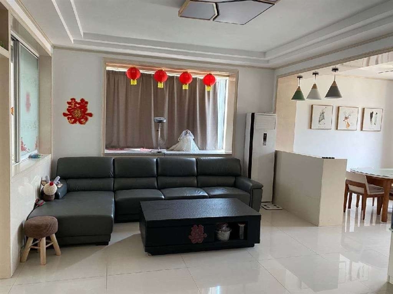 艺苑小区复式顶加阁楼