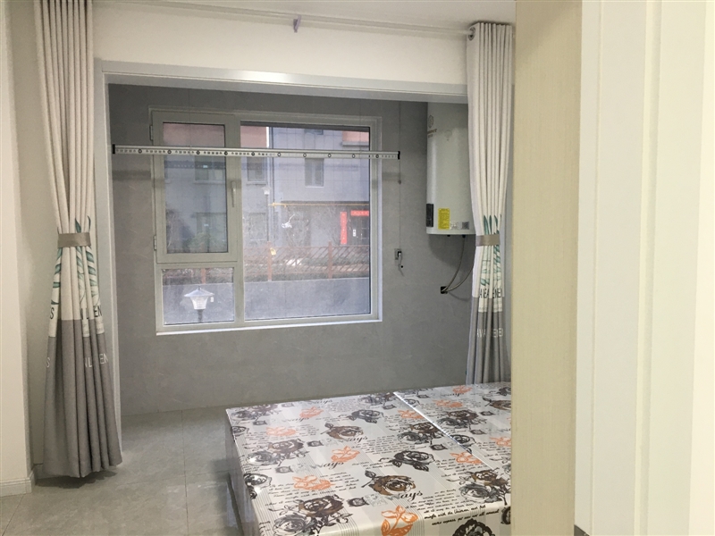 城南电梯新房一次未出租家具家电齐全