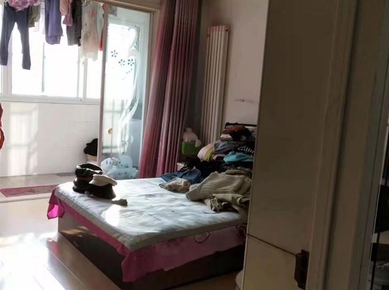 文峰对面,文峰小区,精装修,带家具家电,拎包入住