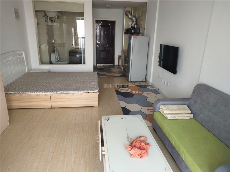 可短租,利群斜对面,精装修,带家具家电,拎包入住