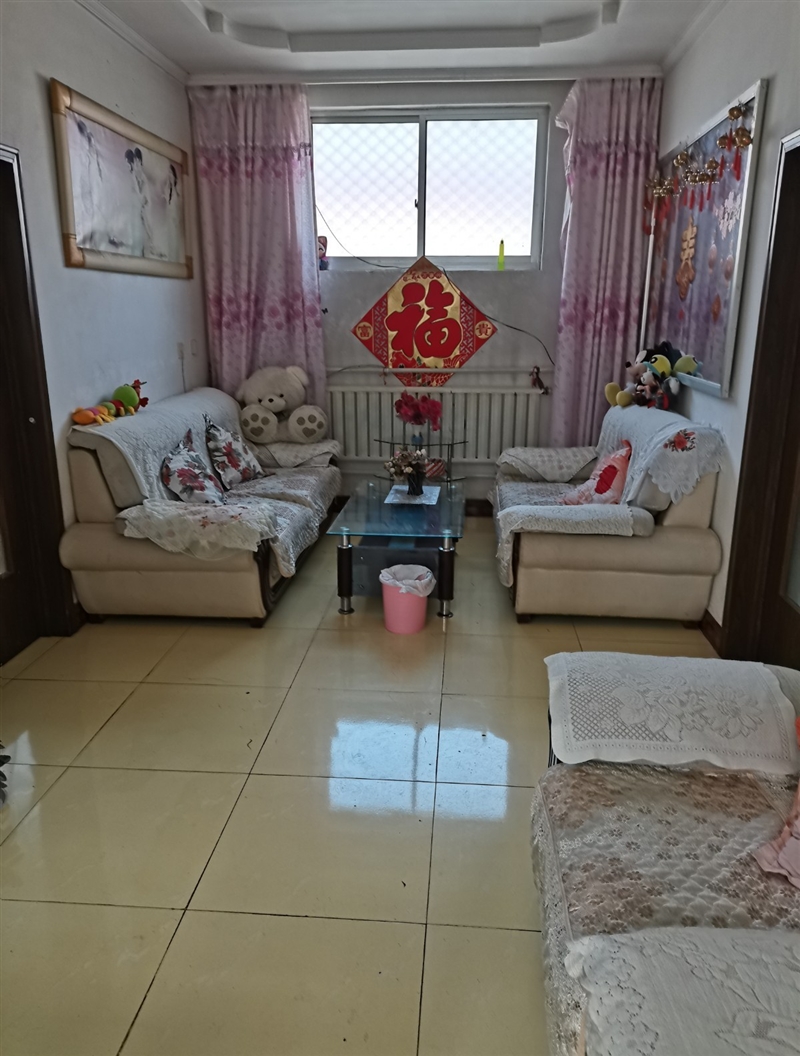 新一中路东,四间平房,独门独院