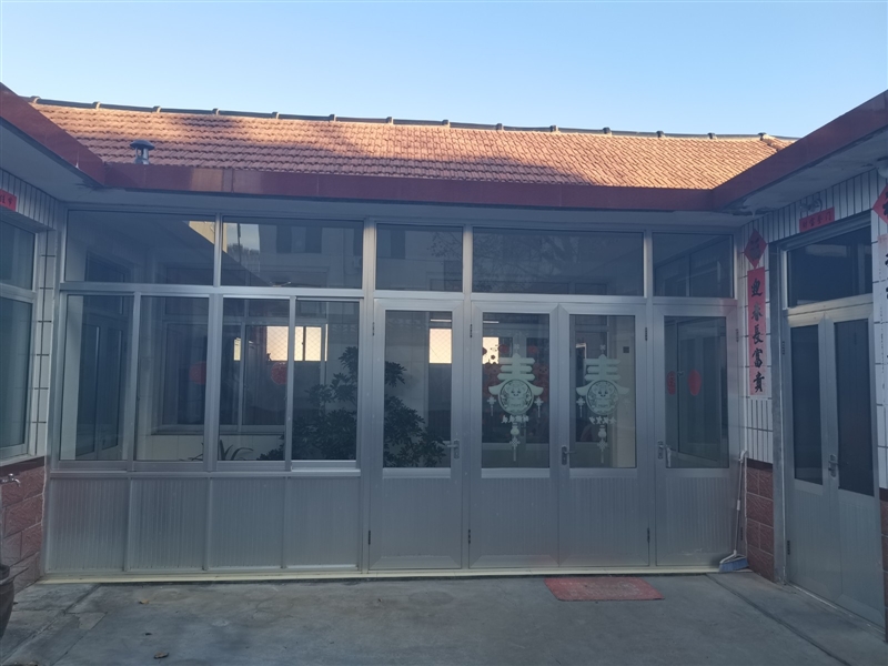 新一中路东,四间平房,独门独院