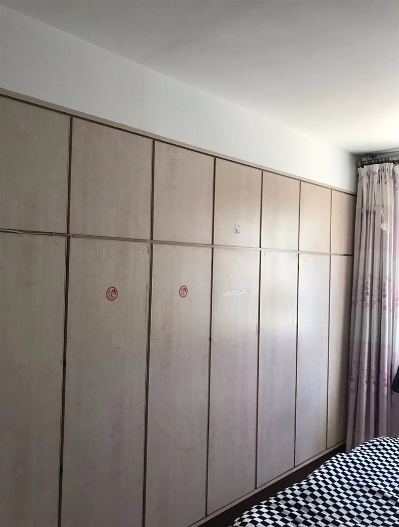 开发区乐苑小区4楼,精装,家具家电齐全