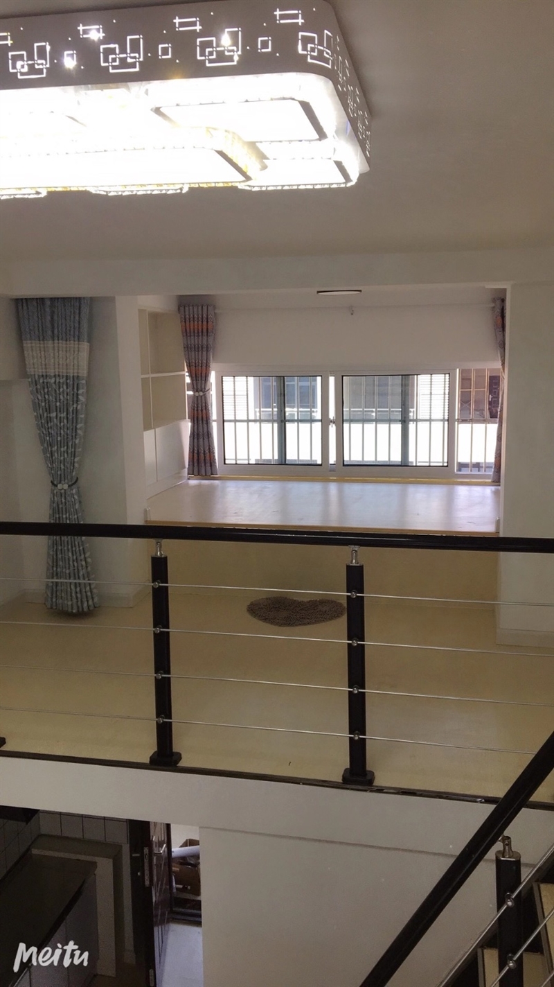 瑞莱城市广场复式公寓A坐