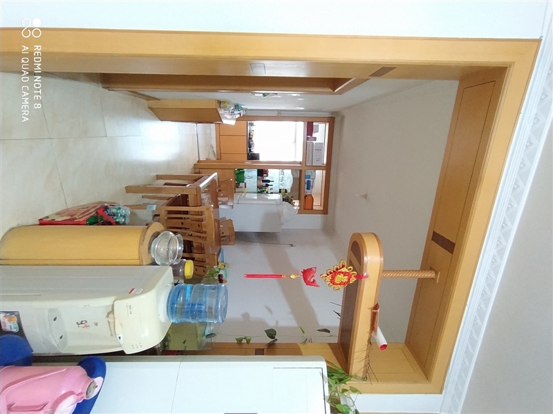 学区房急售 南靠学校 北邻广场