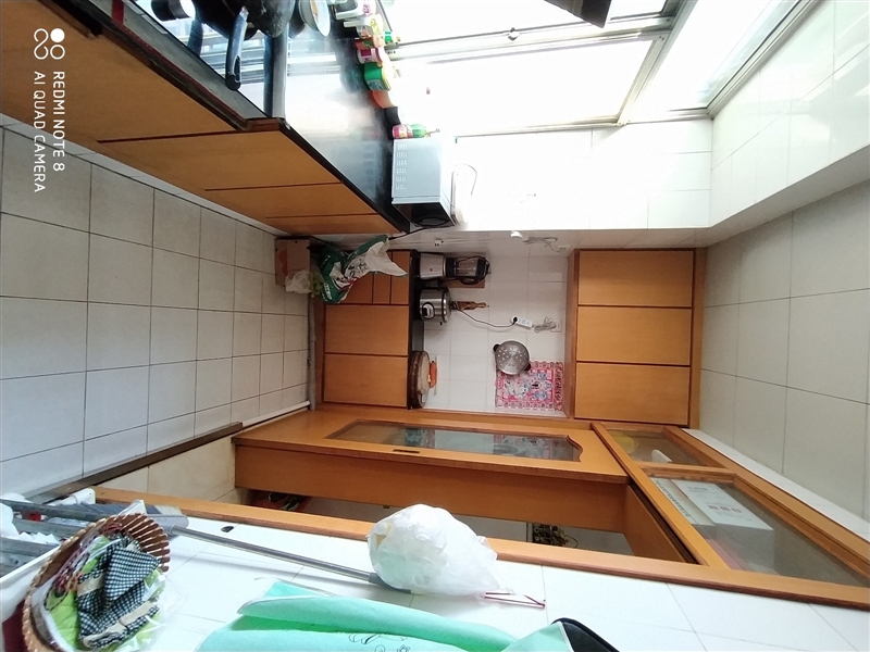 学区房急售 南靠学校 北邻广场