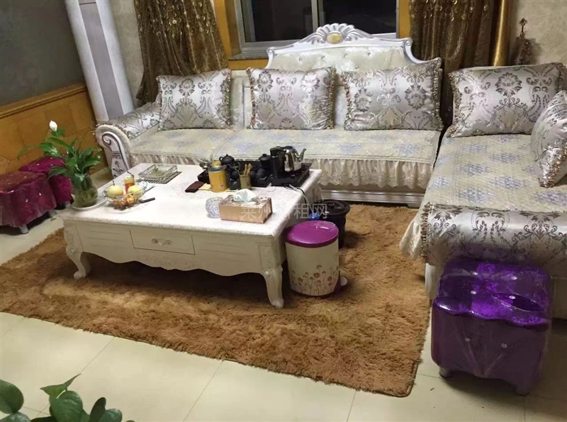 市中心利群对面,府西街,精装修,带家具家电,拎包入住