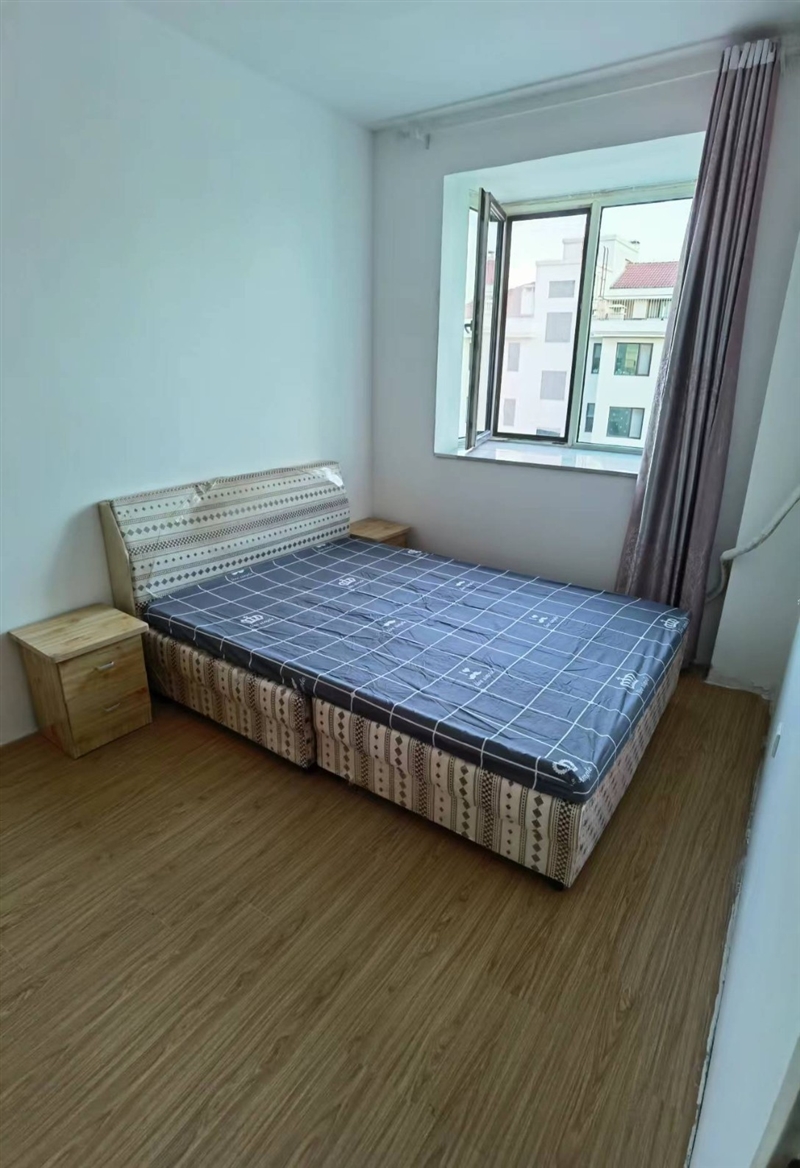 市中心,翔龙云海,住宅电梯房,带家具家电,拎包入住