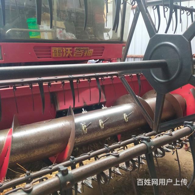 福田雷沃GE40小麦收割机
