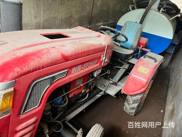 30拖拉机,吸粪车,玉米收割机