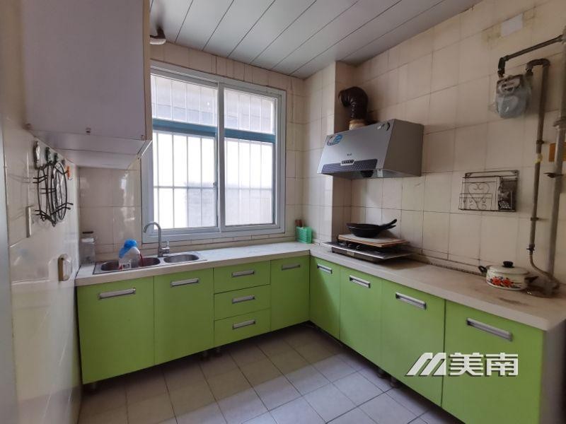 3文峰中学学区,艺苑小区,三卧朝阳,全明户型,仅售55万