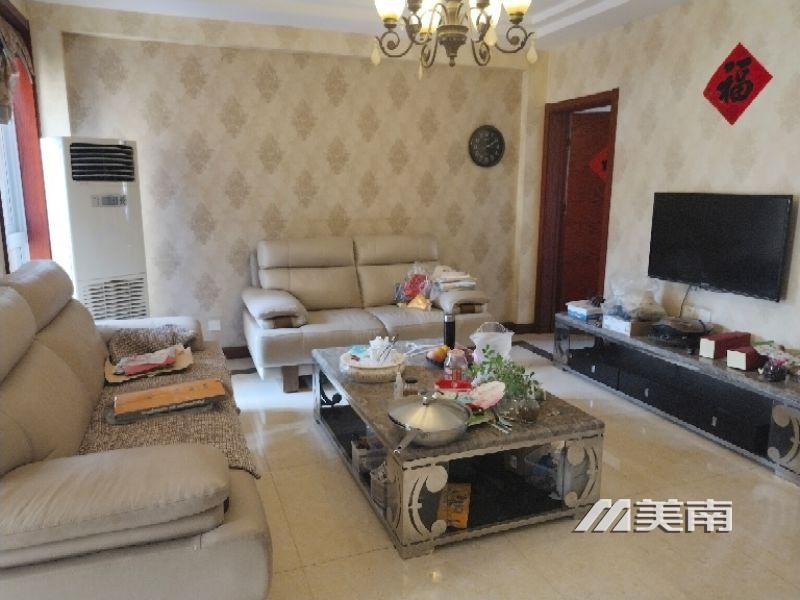 3安邦公寓步梯三楼,家电一应俱全,因换房诚心出售