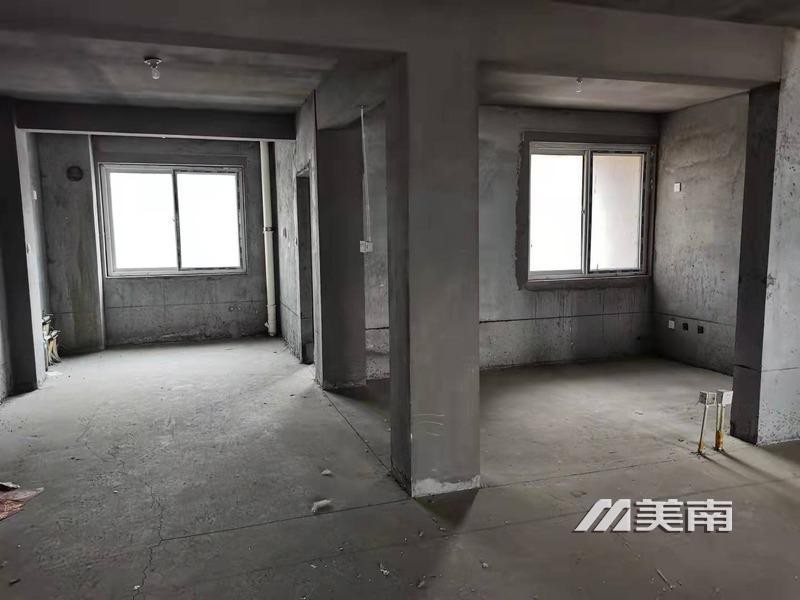 3安邦名人家园电梯9楼,带小房带车位,全明户型