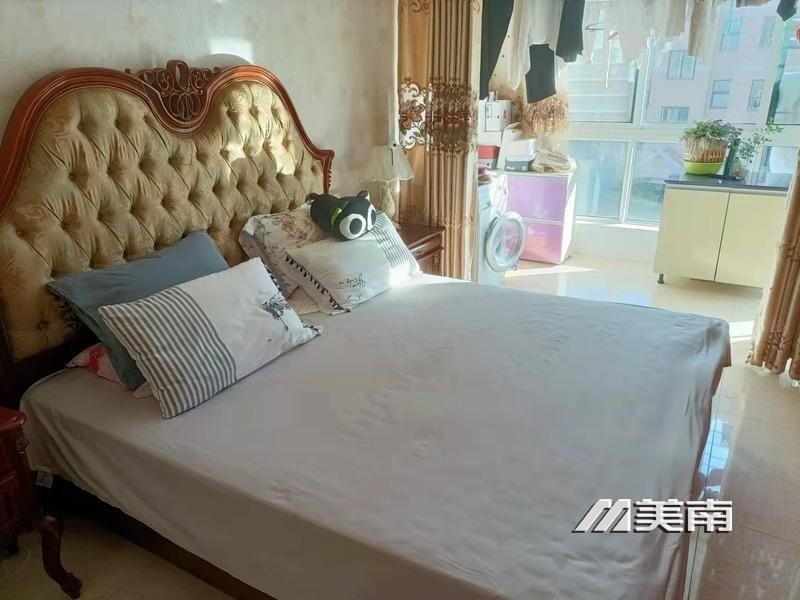 3安邦公寓步梯三楼,家电一应俱全,因换房诚心出售