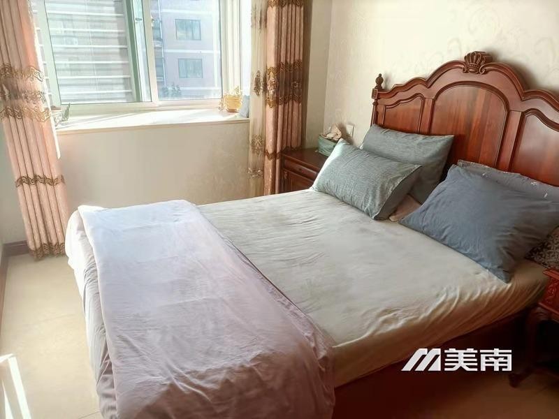 3安邦公寓步梯三楼,家电一应俱全,因换房诚心出售
