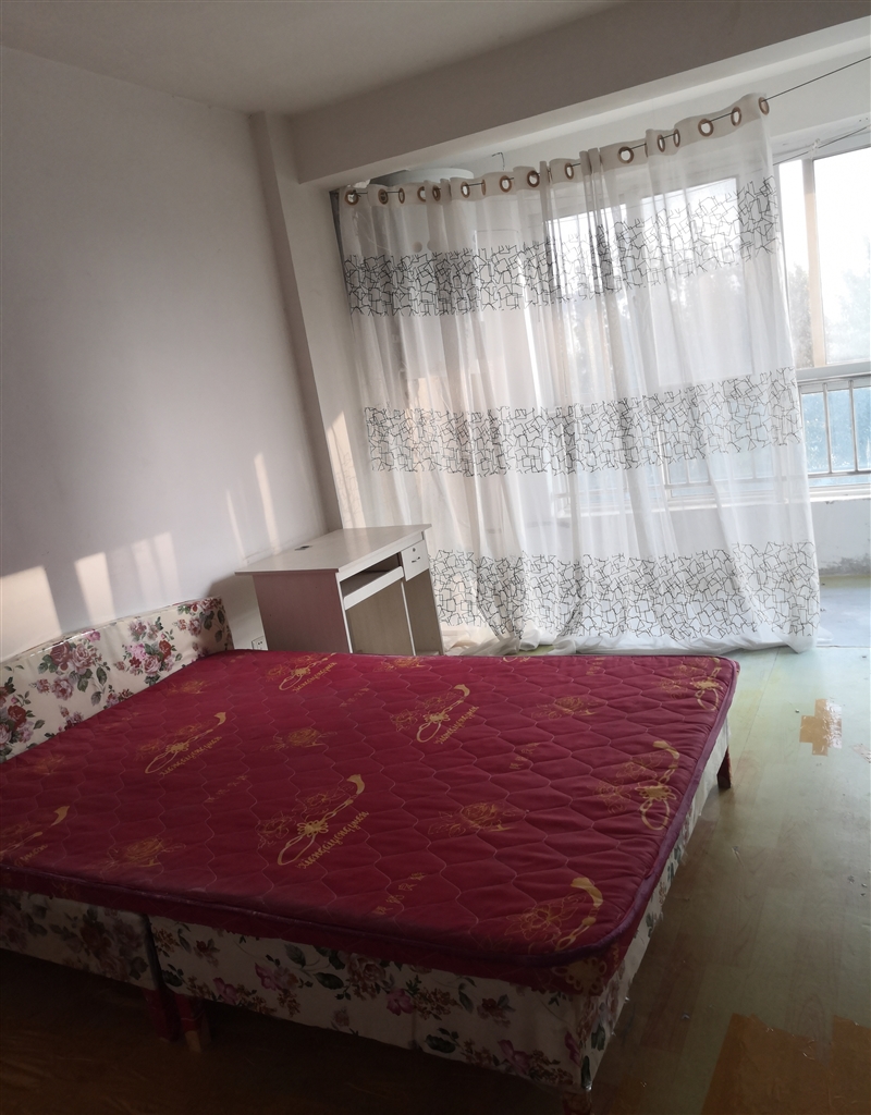 新一中东明德嘉苑电梯房出租