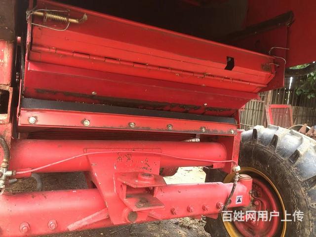 福田小麦收割机