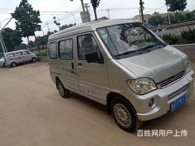 个人一手车.全部原车漆.带空调.8座.