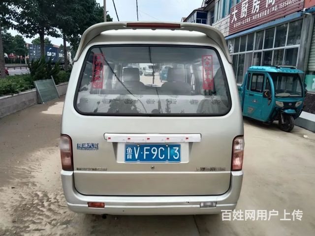 个人一手车.全部原车漆.带空调.8座.