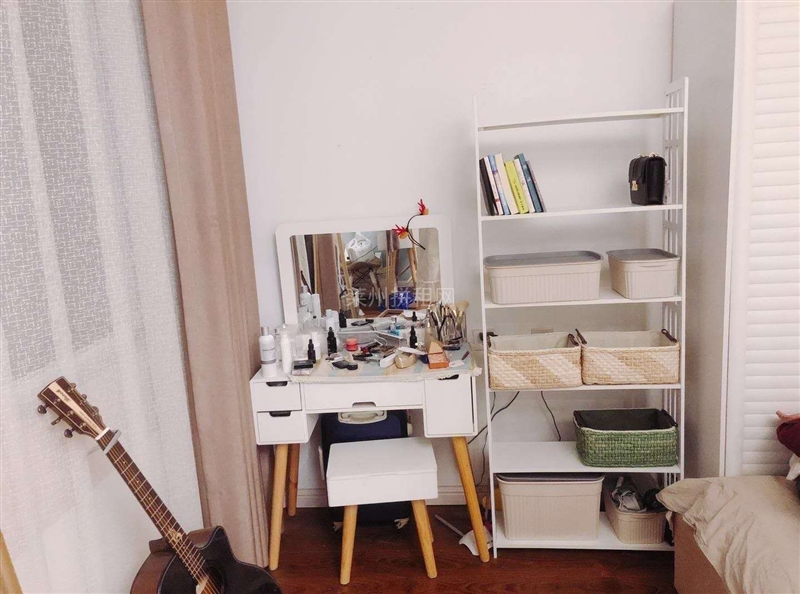 领海公馆,独立厨房,大户型,精装修,带家具家电,拎包入住