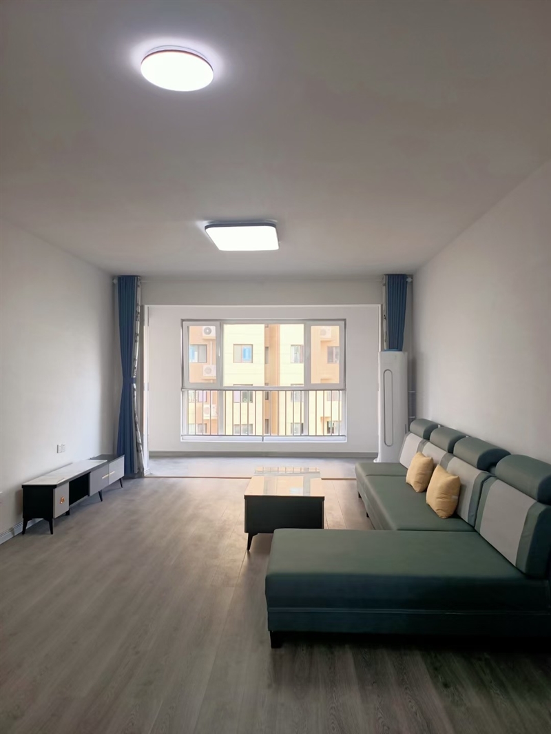 世纪华府,电梯房,有车位单租,带家具家电,拎包入住