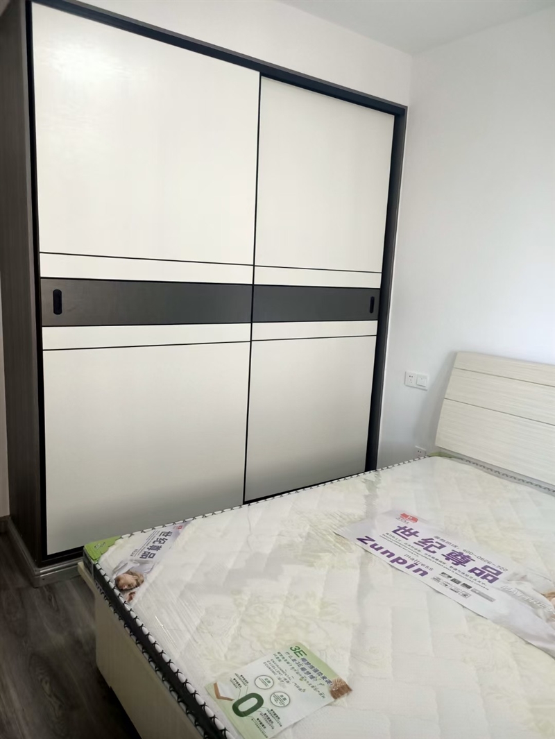 世纪华府,电梯房,有车位单租,带家具家电,拎包入住