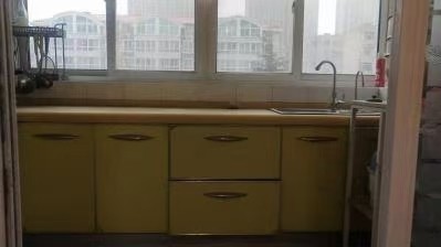 坊苑西区黄金楼层出租!