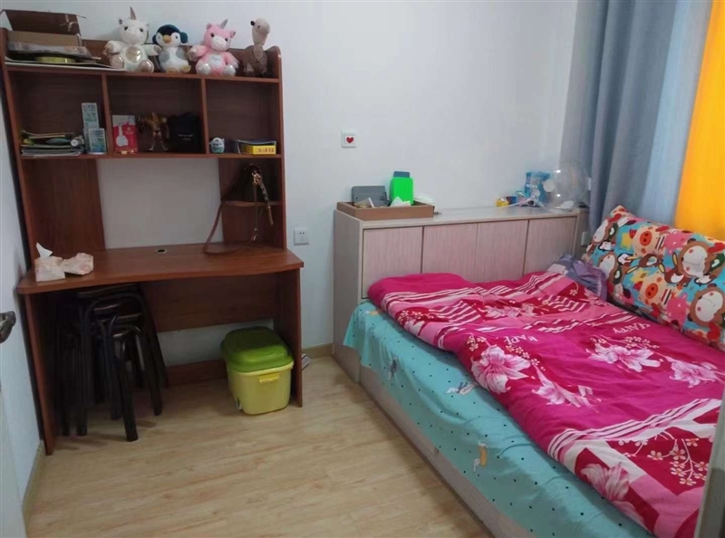 云峰花园,电梯房,靠近幼儿园,学校