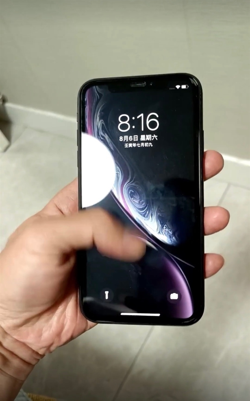 出自用国行128G的苹果XR