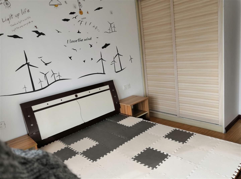 人民医院附近,两室两厅精装电梯房,南北通透拎包入住