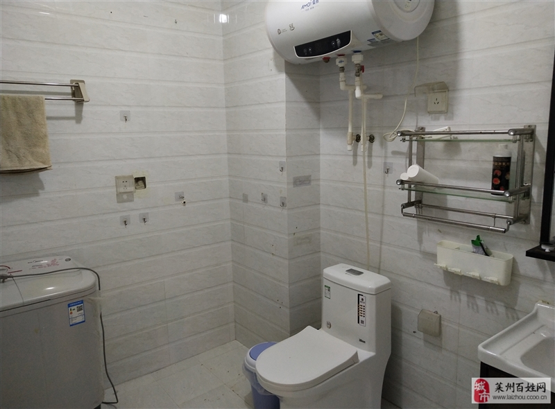 文萃佳苑3室1厅1卫1500元/月